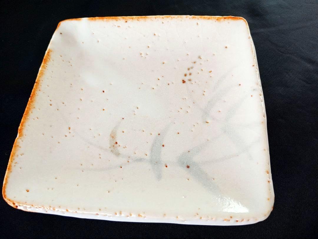 美濃焼　仙山窯　志野焼　志野銘々皿　安藤日出武　人間国宝　骨董　工芸品 Amazon.co.jp: 美濃焼 仙山窯 志野焼 志野銘々皿 安藤日出武 人間国宝